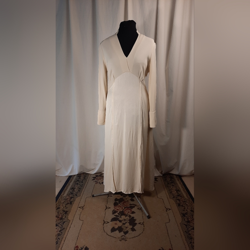 Understated Banana Republic Dress